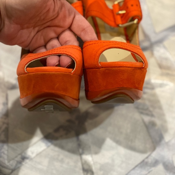 AUTHENTIC Jimmy Choo orange heels NWT. Purchased in London - Picture 10 of 10